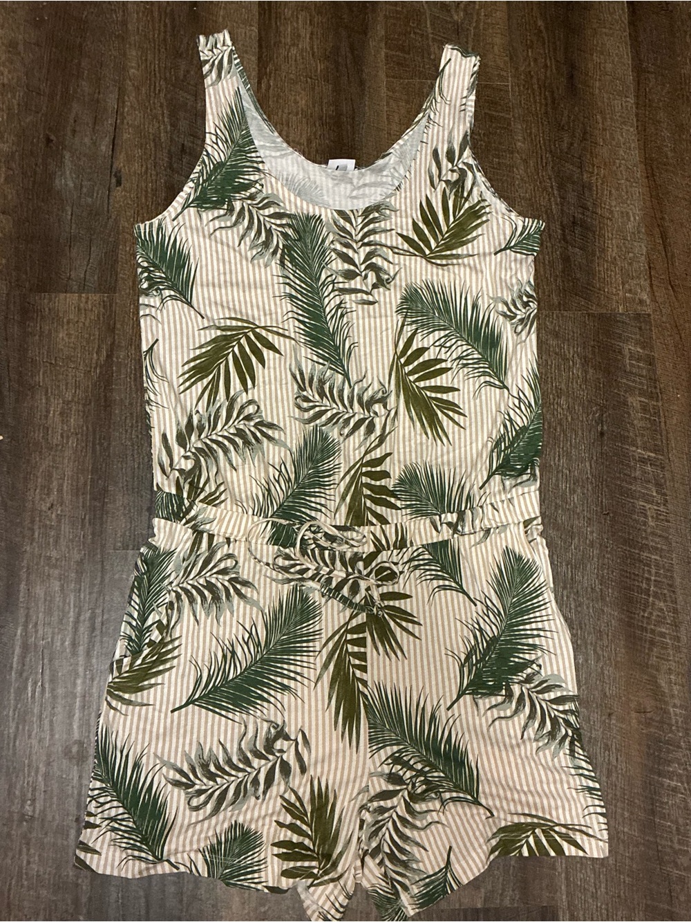 LASCANA Women’s 42 US 12 L Tropical Palm Leaf Striped Belted Romper